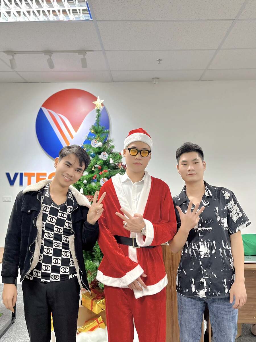 Phần mềm MKT tổ chức tiệc sinh nhật cho các thành viên tháng 12 4 tiệc sinh nhật tháng 12