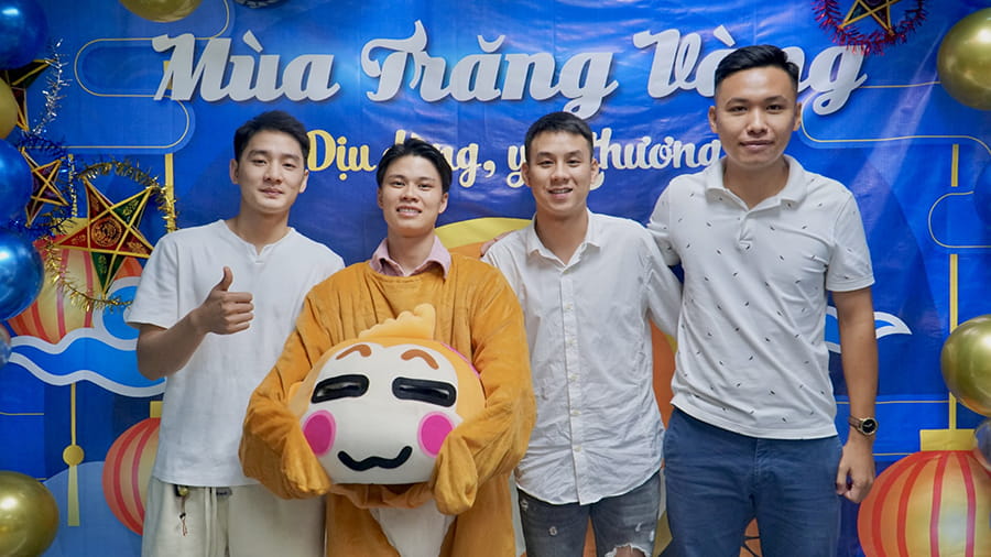 Đêm Trăng Vàng - Dịu dàng, yêu thương