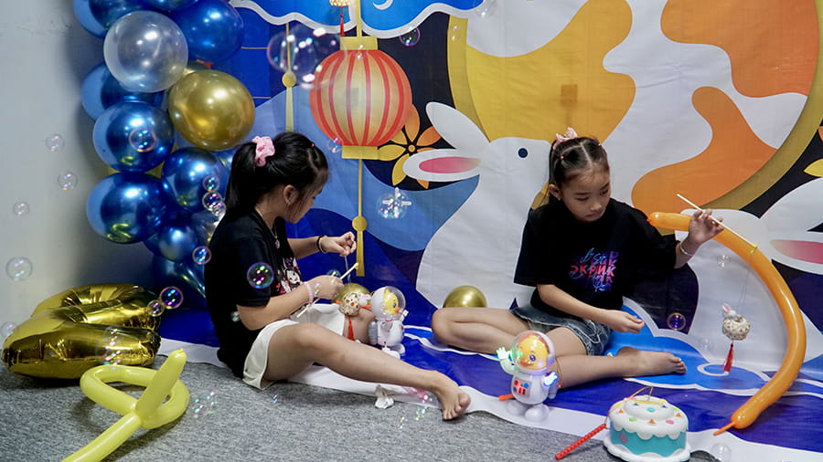 Các MKT Kids đang nhiệt tình tham gia các trò chơi