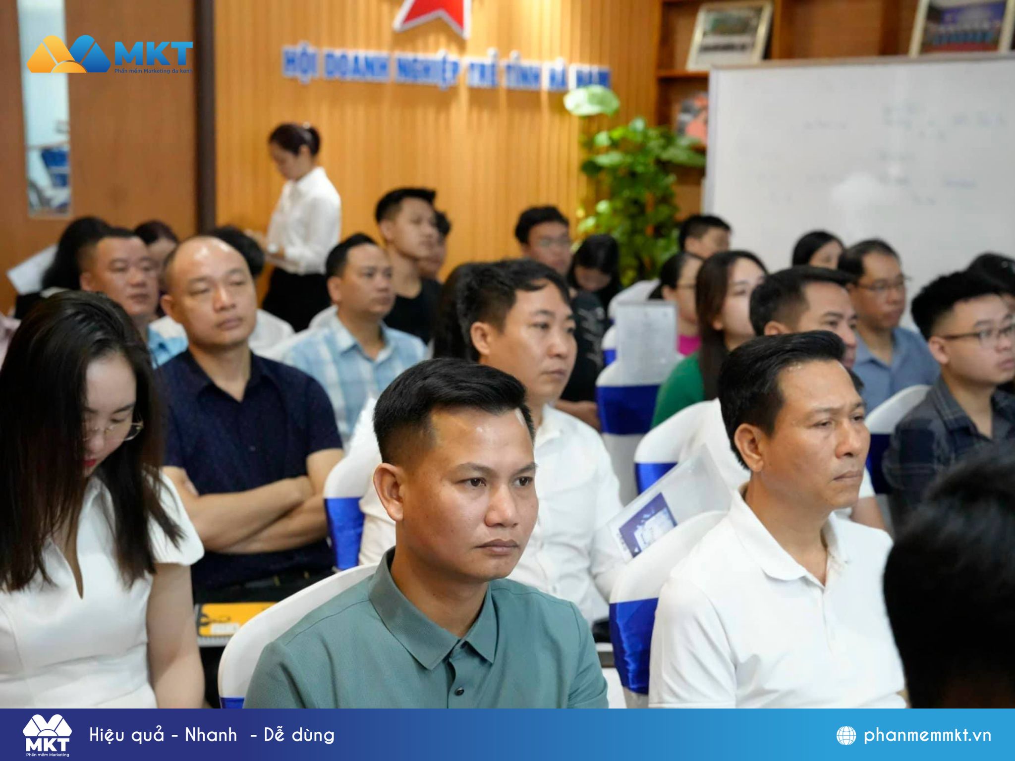 Phần mềm MKT cùng VNC BIZ và Hội Doanh nghiệp Trẻ tỉnh Hà Nam tổ chức sự kiện “Nâng cao doanh nghiệp toàn diện SMEs” tại Hà Nam 1 Hình ảnh sự kiện phần mềm MKT