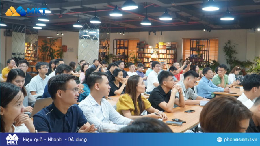 Nâng tầm văn hóa doanh nghiệp cùng Phần mềm MKT qua workshop “Hiểu, Thương và Dẫn Dắt”