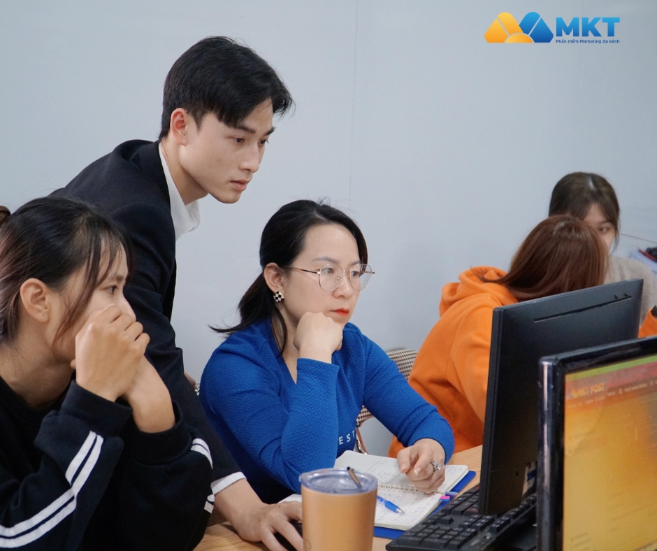 Khách hàng được update những xu hướng marketing mới nhất