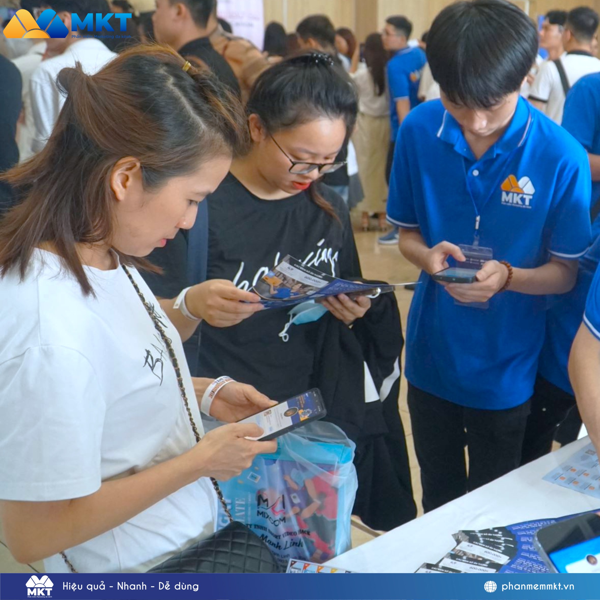 Vì sao Phần mềm MKT thường xuyên tổ chức các chương trình đào tạo marketing miễn phí cho khách hàng? 7 Phần mềm MKT tại các sự kiện offline