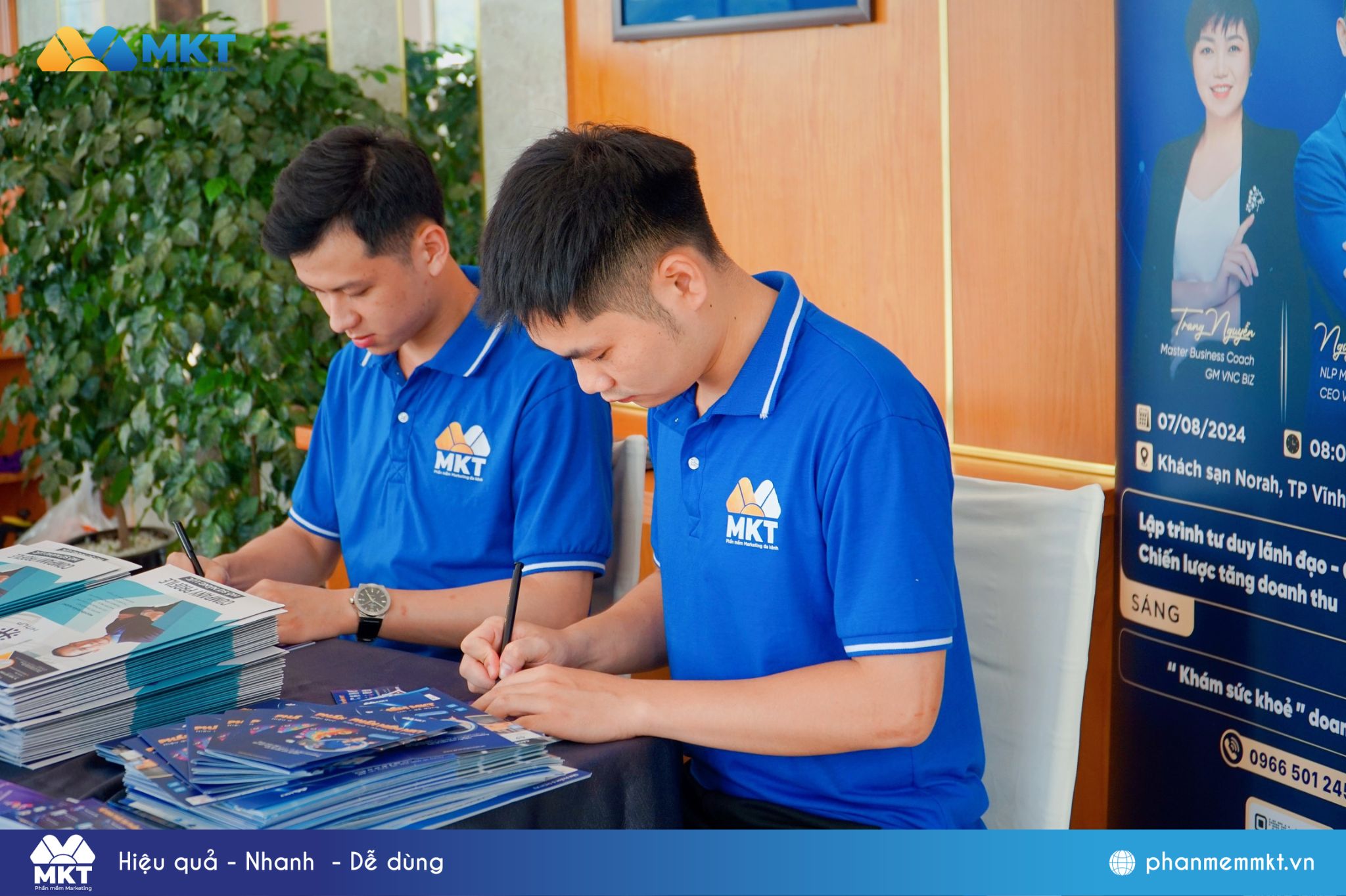 Phần mềm MKT tổ chức chuỗi sự kiện "Doanh nghiệp thực chiến" hỗ trợ hơn 800 doanh nghiệp trên toàn quốc 4 Đội ngũ Phần mềm MKT hỗ trợ khách hàng