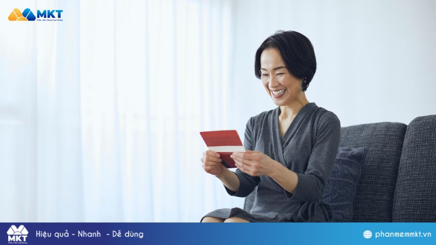 Chiến lược xây dựng quan hệ khách hàng: Tặng quà và tri ân khách hàng