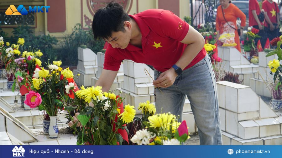 Những lời chúc trong ngày Thương binh Liệt sĩ Việt Nam ý nghĩa, sâu sắc 2 Bày tỏ lòng biết ơn với các liệt sĩ đã anh dũng hy sinh