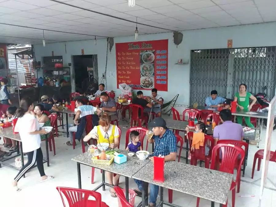 Bạn có thể bắt đầu kinh doanh với một quán ăn sáng nhỏ