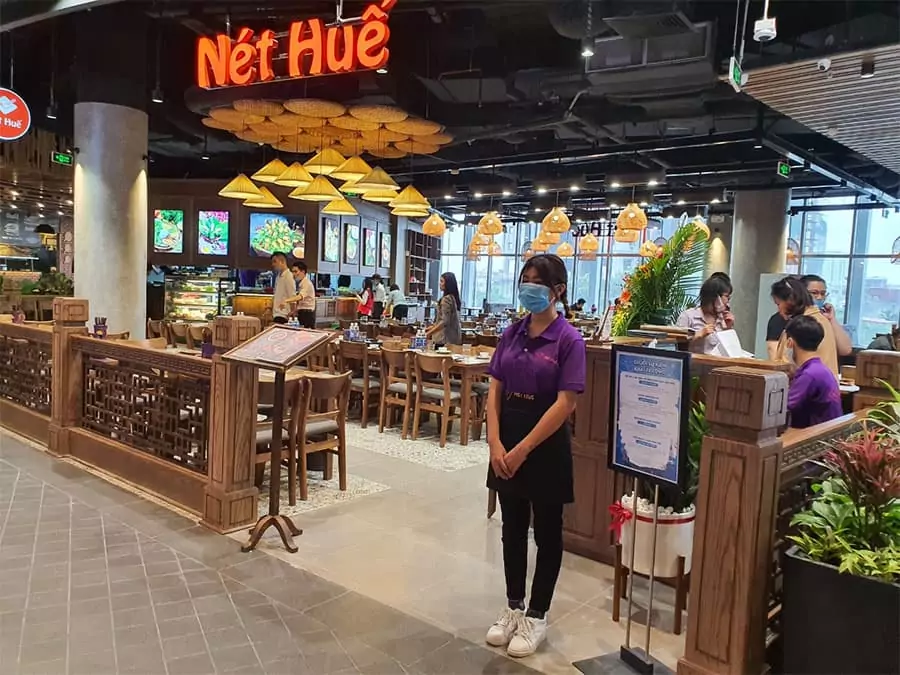 "Tinh hoa ẩm thực" - Slogan của chuỗi nhà hàng Nét Huế